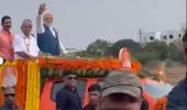 Man runs to Modi's convoy during roadshow in K'taka