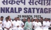 Cong begins day-long satyagraha in Rahul's support