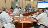 Sidda meets officials on implementing poll guarantees