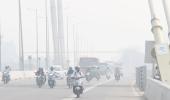 Delhi's air quality remains 'very poor', AQI at 306