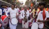 Protests in Bengal over attacks on Hindus in Bangladesh; Dhaka saris burnt