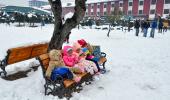 Heavy snowfall in Kashmir, flights, rail services suspended