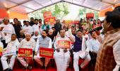 Sidda leads protest in Delhi; Centre rejects charges