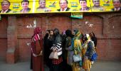 Mobile services suspended across Pak as voting begins