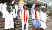 K'taka shuts mall for 7 days over denying farmer entry