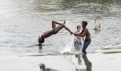 Delhi sizzles at 44.4 deg C, 'red alert' for heatwave