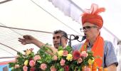 How Will Mo-Shah Treat Omar Abdullah?