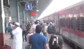 10 hurt in stampede at Mumbai's Bandra station