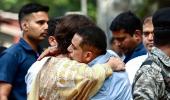 Priyanka drops off Robert Vadra at ED on day 2 of grilling