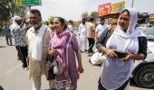 India revokes Pak visas; asks citizens to return home 
