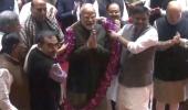 LIVE! NDA MPs felicitate PM Modi for... 