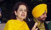 LIVE! Cong MP slaps legal notice over Navjot Kaur's remarks 