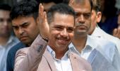 ED quizzes Robert Vadra for 5 hrs in Sanjay Bhandari case