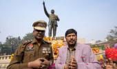 Aurangzeb grave removal won't serve any purpose: Athawale