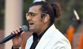 Sonu Nigam issues apology hours after justifying his remarks