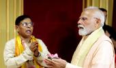 Modi Performs Maa Durga Aarti
