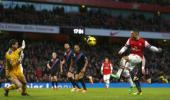 Arsenal back on top as Liverpool slip up