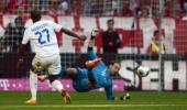 Hoffenheim snap Bayern streak, Dortmund win