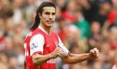 Arsenal seek damages for Van Persie injury