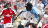 Van Persie accuses Adebayor of 'malicious' stamp