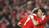 Europa League: Benfica beat 10-man Liverpool