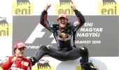 Images: Webber wins in Hungary to take F1 lead