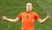 Angry Bayern blame Dutch as Robben injured