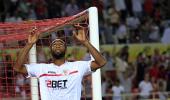 Kanoute gives Sevilla Super Cup edge over Barca