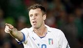 Milan sign Sampdoria's Cassano