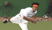 Somdev eases into quarter-finals of Delhi Open