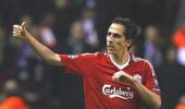 Chelsea snap up Liverpool midfielder Benayoun