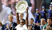 Serena crushes Zvonareva to win Wimbledon title