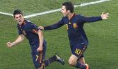 Spain advance to semis after Villa's late winner