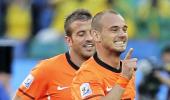 Inter chief brushes off United's Sneijder interest