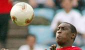 Heskey announces England retirement