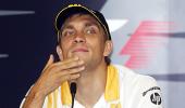 Petrov must start scoring points: Renault