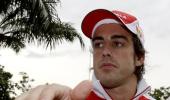 Alonso gave up a little bit, says F1 chief Ecclestone