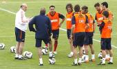 Economists back Spain to lift World Cup