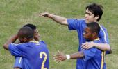 Robinho, Kaka on target in Brazil rout