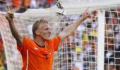 Netherlands ease past Denmark