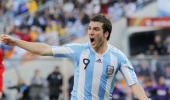 Higuain hat-trick propels Argentina to 4-1 win