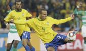 Brazil beat Ivory Coast but Kaka sent off