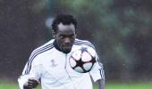 Essien ruled out, Torres makes progress