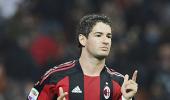 Red-hot Pato downs Chievo to send Milan top