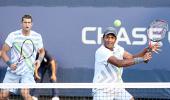 Bhupathi-Mirnyi advance to 2nd round at US Open