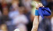 Clijsters romps to US Open crown