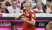 Bayern Munich's Robben handed two-game ban, fined