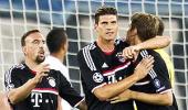 Champions League: Bayern canter through