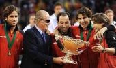 Costa quits Spain's Davis Cup team