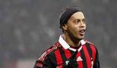 Ronaldinho close to Milan exit